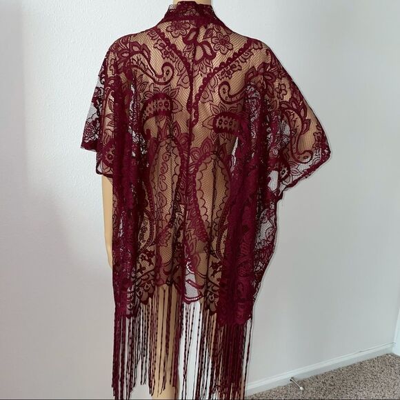 Emerette Short Sleeve Lace Kimono With Fringe Burgundy / Wine Colored Size Small - Picture 6 of 10